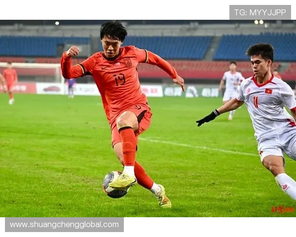 U22国足与越南U22激战上半场拜合拉木错失良机王博豪险些破门